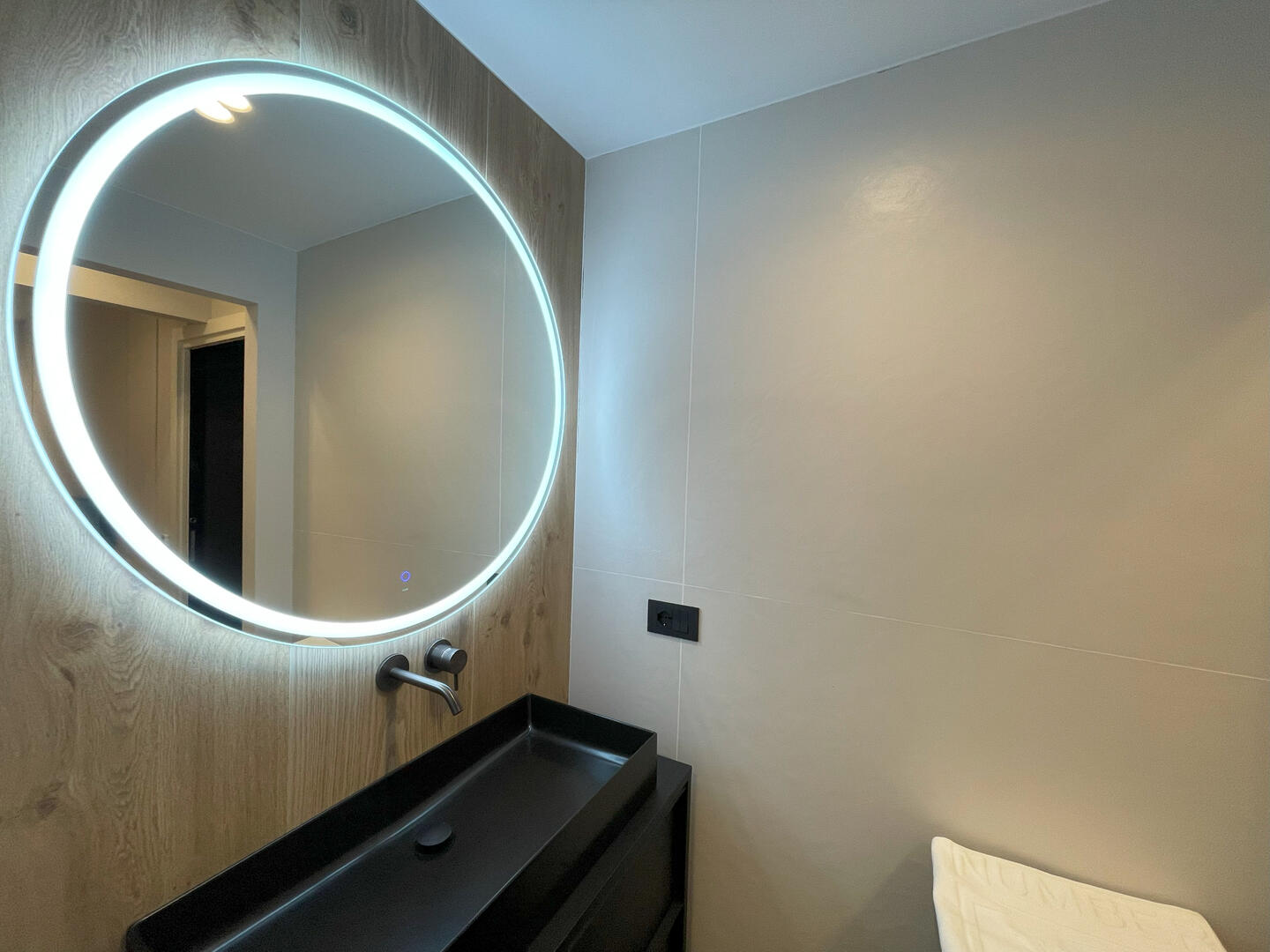 Lit-up mirror perfect for getting ready!